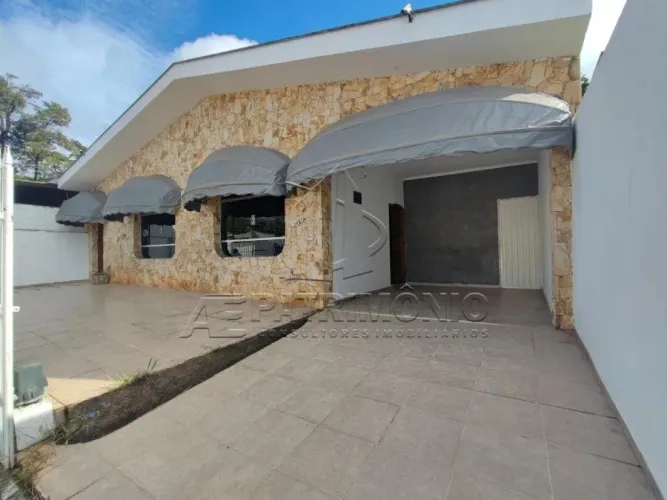 CASA COM 2 QUARTOS SENDO 1 SUITE NO TRUJILLLO