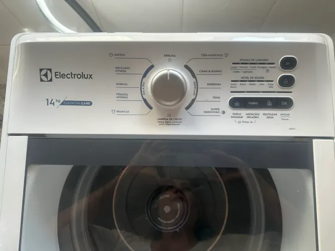 Máquina de Lavar Electrolux LED14 Essential Care - 14 kg | Apenas 1 ano de uso