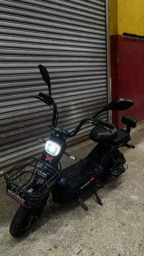 Scooter elétrica da Shineray modelo PT1