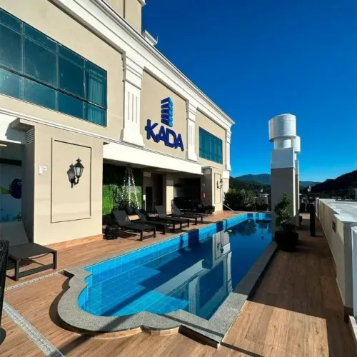 apartamento semi mobiliado NA PRAIA DE itapema