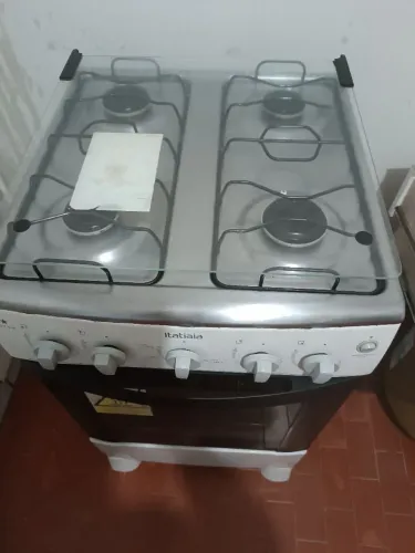 Fogão Itatiaia 4 bocas e microondas Philco 20L