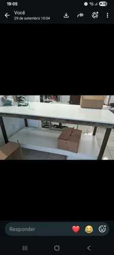 Mesa para dobração ou revisão
