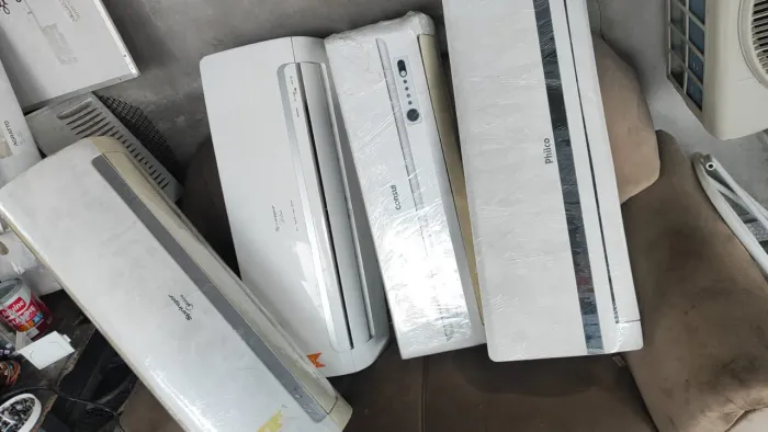 Vendo split novo e semi-novos 