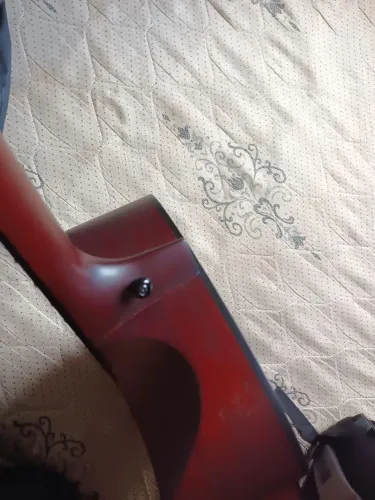 Violão semi-novo