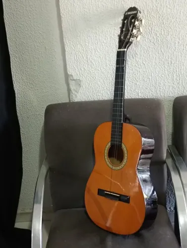 Violão Suzuki