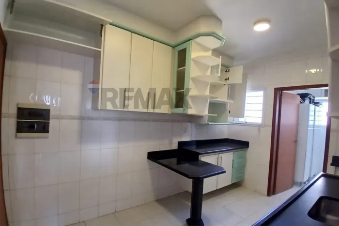Apartamento espaçoso para locação no Mangal - 95 m²