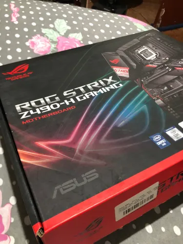 Placa-Mãe Asus ROG Strix Z490-H Gaming LGA 1200