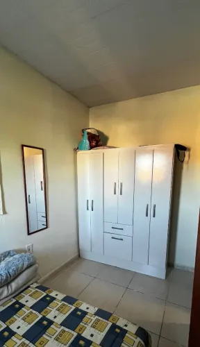 Guarda roupa em ótimo estado