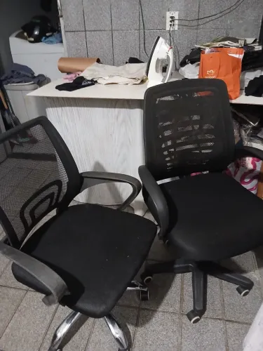 Cadeiras secretaria cada Uma por 160,00 R$