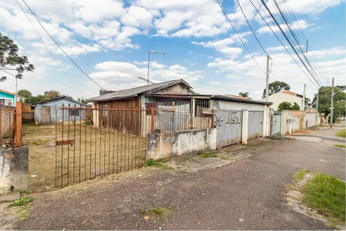 Terreno à Venda em Curitiba, bairro Uberaba, excelente para construção de sobrados!