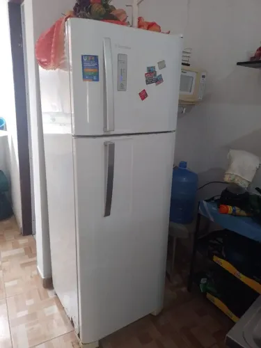 Vende-se Geladeira