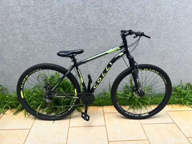 Bicicleta aro 29 com marcha