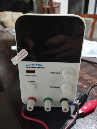Fonte de bancada para conserto de celular semi-nova 
