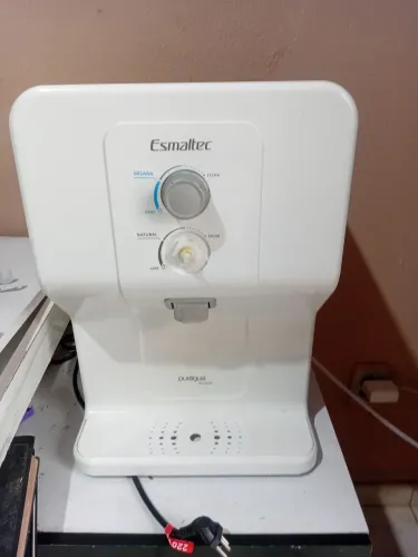Purificador de Água Esmaltec Purágua Acqua7 - Água gelada e natural