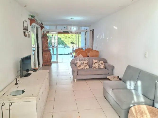 Casa com 4 dormitórios à venda, 207 m² por R$ 840.000,00 - Bairu - Juiz de Fora/