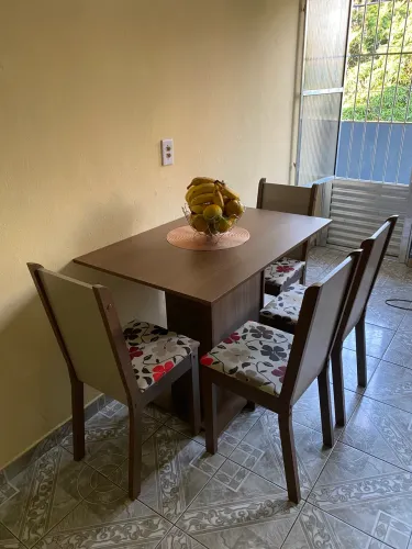 Conjunto Sala de Jantar Mesa Tampo de Madeira 4 Cadeiras Talita Madesa