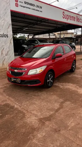 Chevrolet Onix Hatch LT 1.0 8V Flex Power Mec. 4P 2014