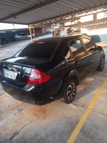 Ford Fiesta Sed. 1.6 8V Flex 4P 2006