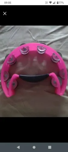Pandeiro meia lua infantil cor de rosa. 