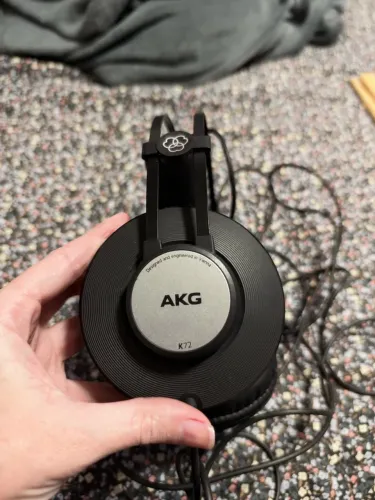 FONE DE OUVIDO PROFISSIONAL AKG K72 PT
