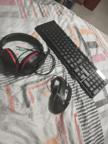 Kit teclado, mouse e headset gamer
