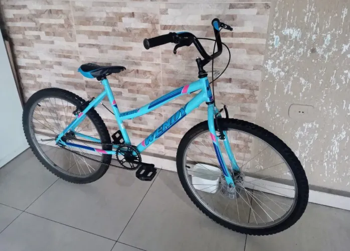 Bicicleta aro 26 novinha linda