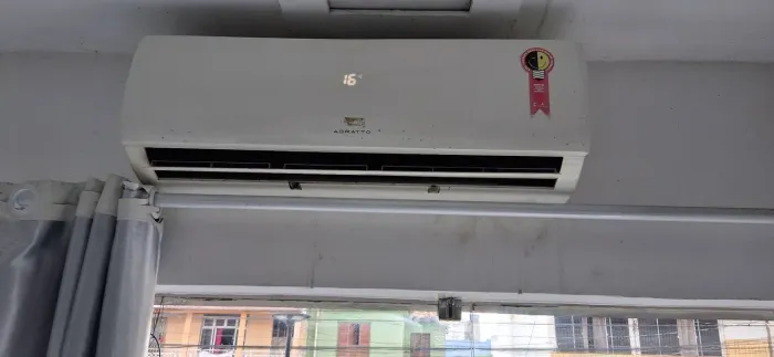 Vendo uma split de 18.000 BTUs