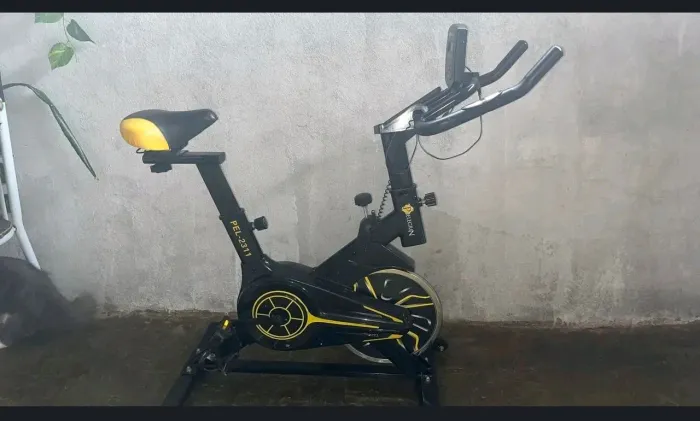 Bicicleta Ergométrica Pelegrin Pel-2311<br><br>Para Spinning