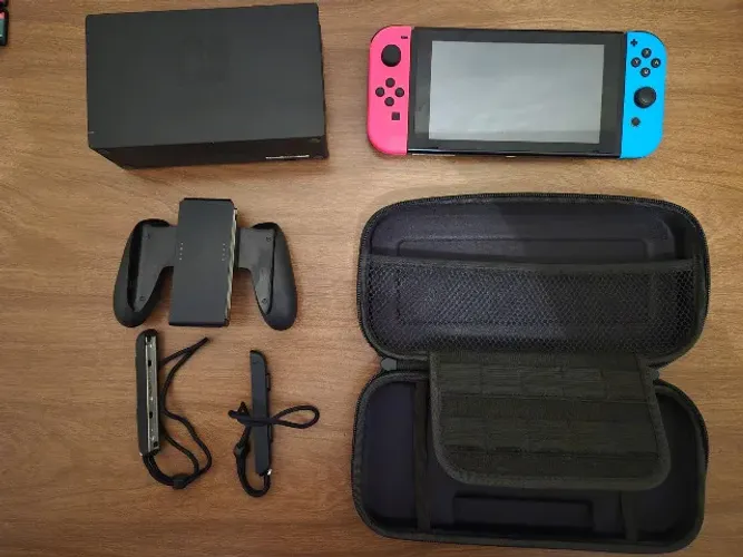 Nintendo Switch (XAW100) - Desbloqueável - Excelente estado