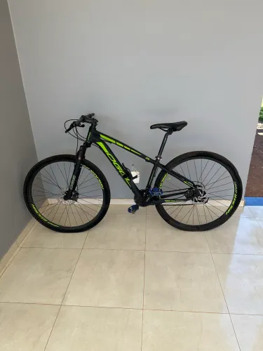 Bicicleta Oggi Aro 29