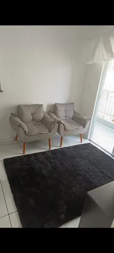 Vendo tapete de sala preto 