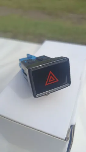 Botão Pisca Alerta Black Piano Polo Virtus Nivus Vw