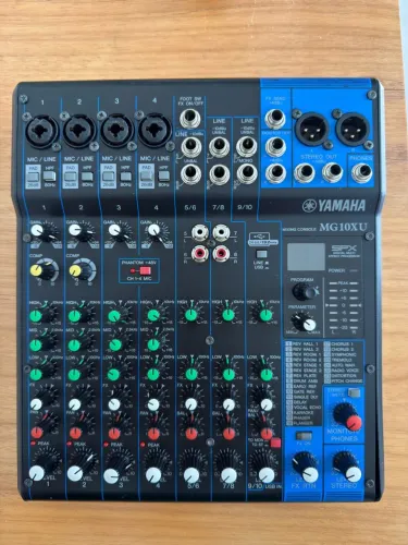 Mesa de som Yamaha