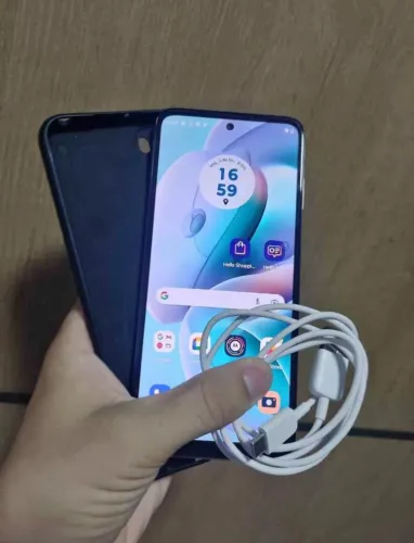 VENDO MOTOROLA G41 128 GB 6 RAM IMPECAVEL ACOMPANHA CAPINHA TRANSPARENTE