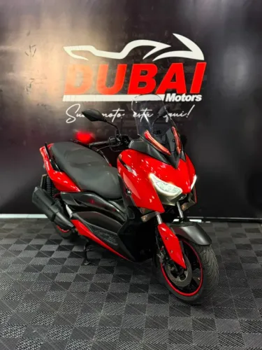 YAMAHA XMAX