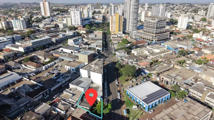 TERRENO COMERCIAL À VENDA NO CENTRO DE APUCARANA.