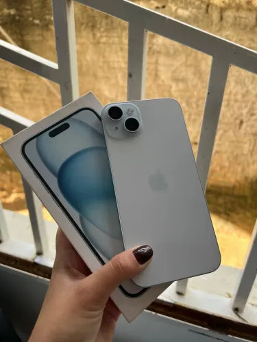 Vendo Iphone 15 plus azul semi novo