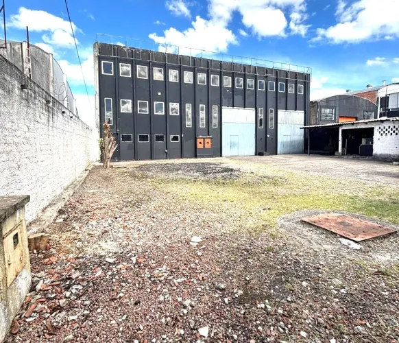 Barracão à venda por R$ 3800000.00, 993.18 m2 - XAXIM - CURITIBA/PR
