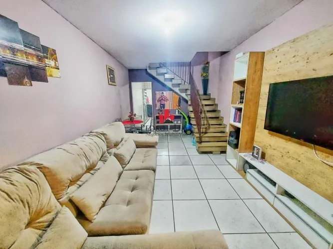 Casa na Vila Formosa com 2 suítes, área gourmet e 2 vagas