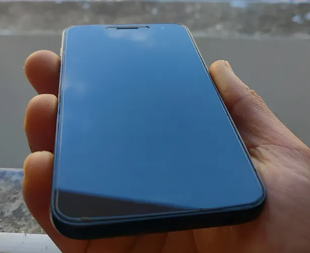Celular J2 core muito conservado