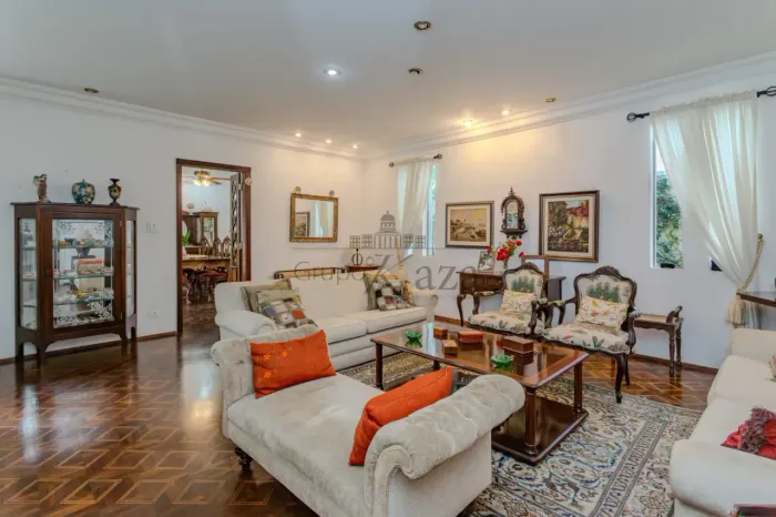 Casa Térrea - Butantã - 4 Dormitórios - 280m².
