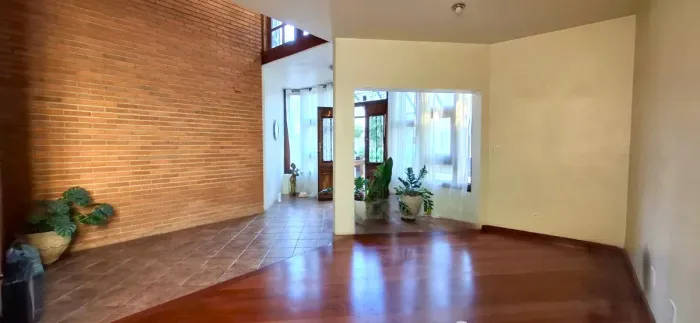 Casa no condomínio Res 4 para venda com 3 quartos, sendo 3 suítes, 345m²