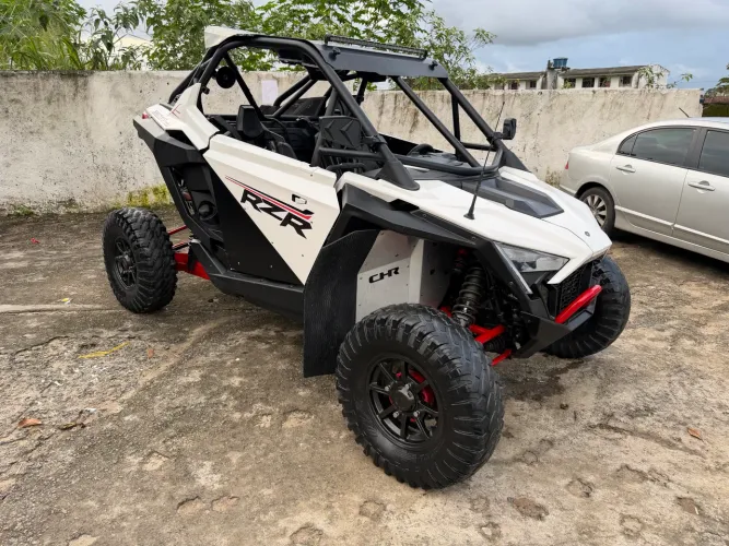 UTV Polaris pro xp 1000 turbo