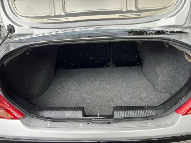Ford Focus Sedan 1.6/1.6 Flex 8v/16v 4P Mec. 2005