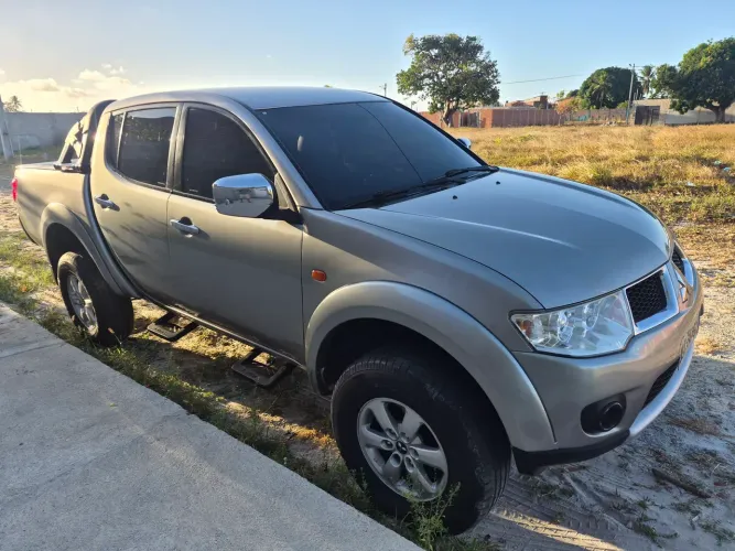 Mitsubishi L200 Triton HPE 3.5 CD V6 24V Flex Aut. 2013