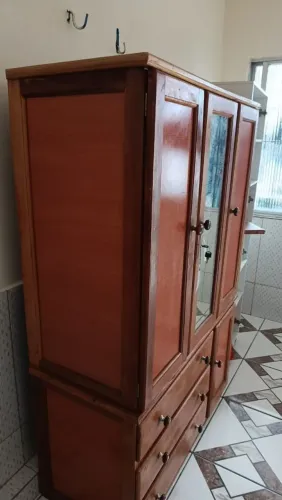 Guarda roupa em excelente estado!