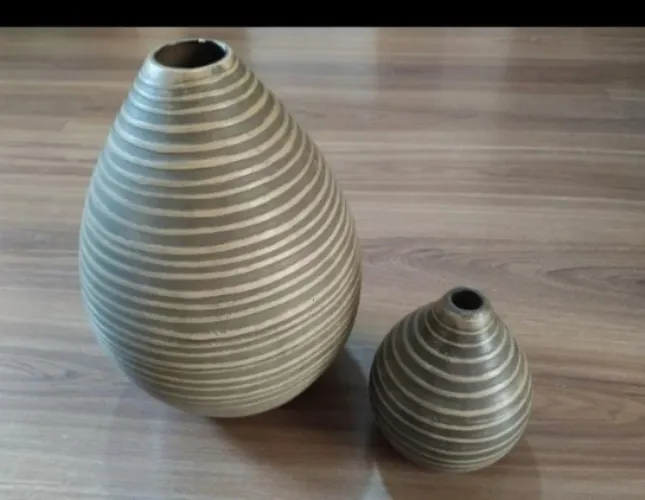 Par de vasos em cerâmica