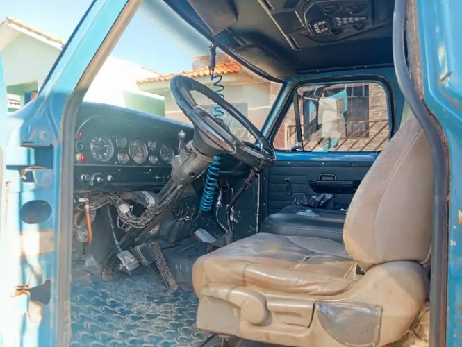 Vendo Ford caçamba Ano 1990