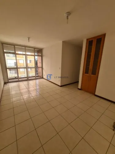 Apartamento com 3 dormitórios para alugar, 83 m² por R$ 3.384/mês - Centro - São José dos