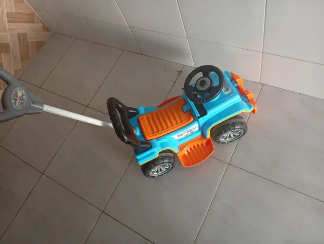 Carinho de brinquedo